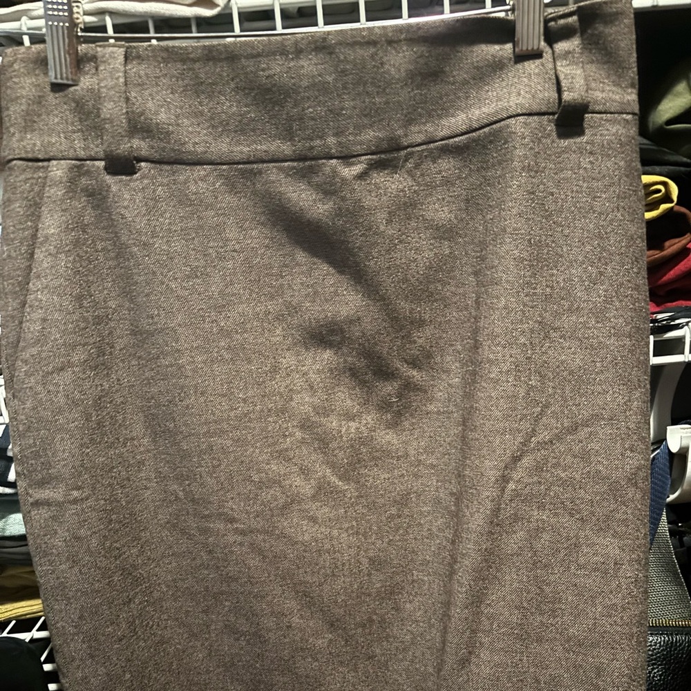 Beautiful Banana Republic skirt size 10/ new with tags. Never wore.